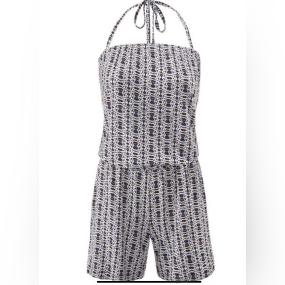 CAbi #5116 Resort Romper Halter Shorts NWOT Medium Navy White Black Stretchy - Picture 3 of 10